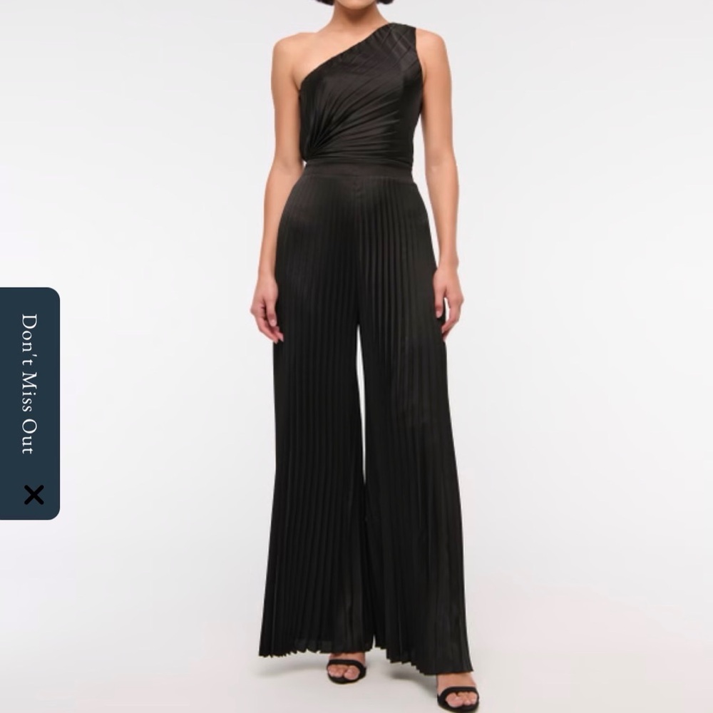 Abercrombie & Fitch Black Pleated One-Shoulder Jumpsuit